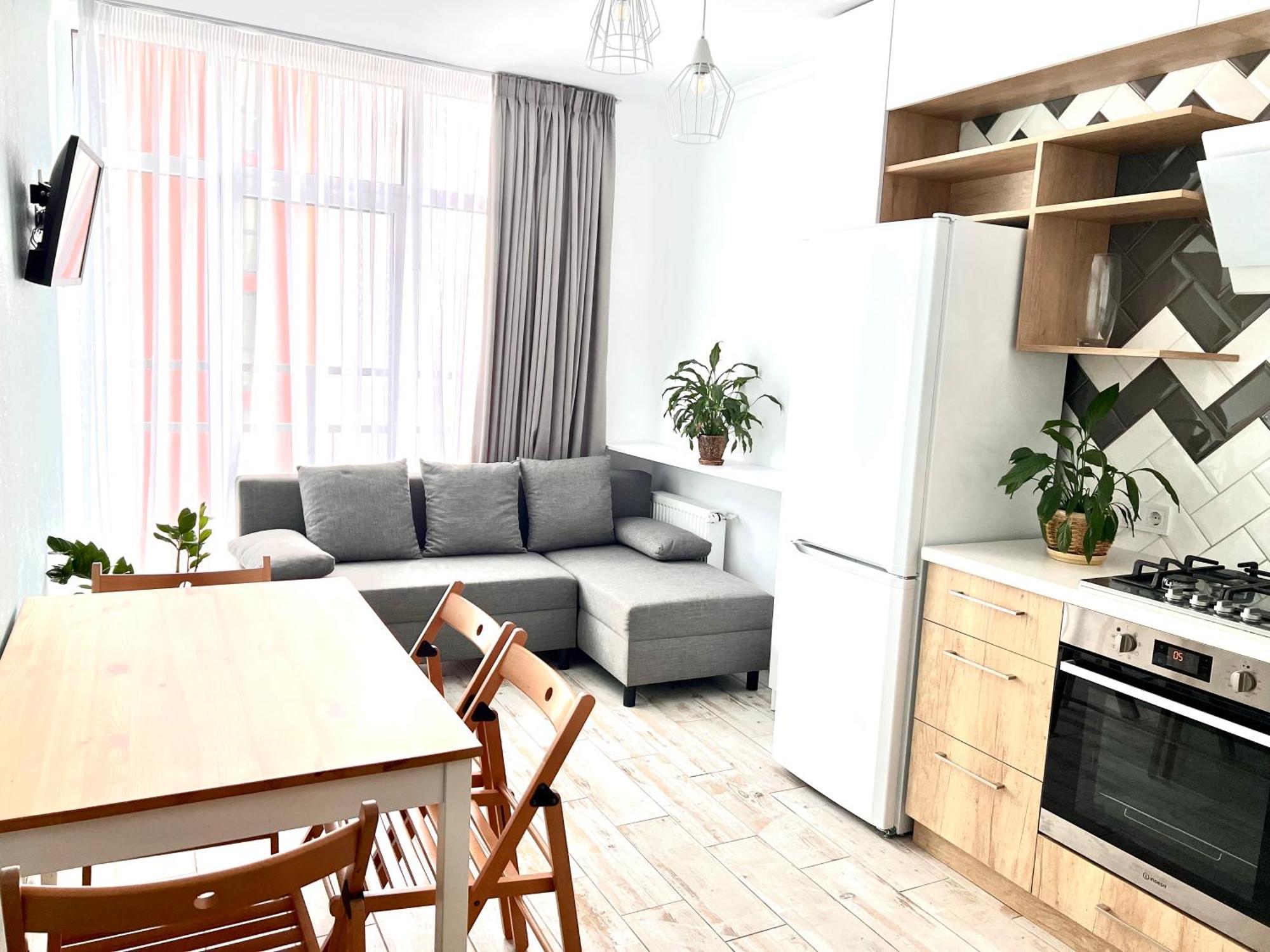 Osapart Beautiful Apartment In A Complex Semycvit Λβιβ Εξωτερικό φωτογραφία